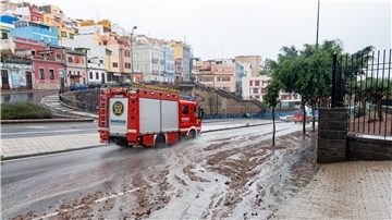Auf La Palma und den größeren Inseln Gran Canaria und Teneriffa kam es vereinzelt zu Stromausfällen.