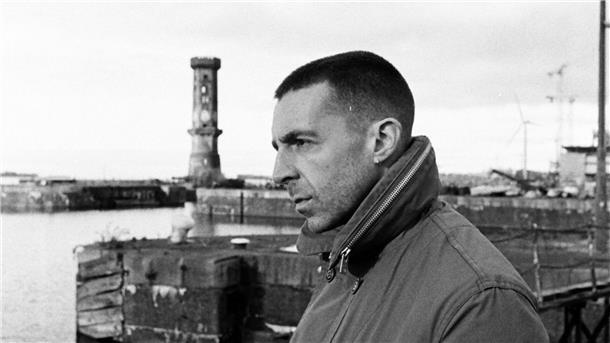 Auf seinem neuen Album „One Man Band“ meldet sich Miles Kane mit rockigem Retrosound zurück.