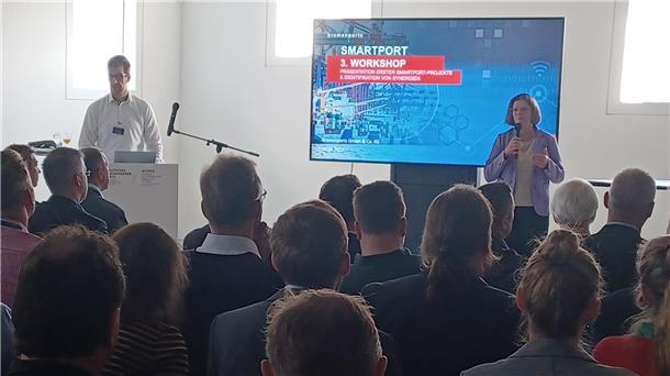 75 Vertreter aus der Hafenwirtschaft beim Smart-Port-Workshop