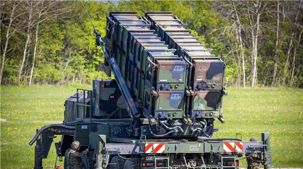 Deutschland liefert weitere Patriot-Raketen an Ukraine Aufbau einer Luftverteidigungsstellung: Soldaten der deutschen Luftwaffe bei einer Übung.
