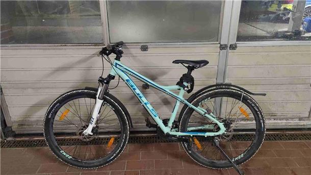 Die Eigentümer zweier Fahrräder werden gesucht Aufgefundenes Fahrrad Bulls