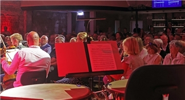 Auftakt der Quartiers- und Regiokonzerte war in Geestemünde, am Sonntag musiziert das Philharmonische Orchester Bremerhaven in Bad Bederkesa.