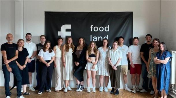 Auftraggeberin Food Land Bremen ist begeistert von den Vorschlägen der Bremerhavener Studierenden für ein Austauschformat für Gründer und Start-ups der Lebensmittelbranche und prüft jetzt die Umsetzung des Konzepts.