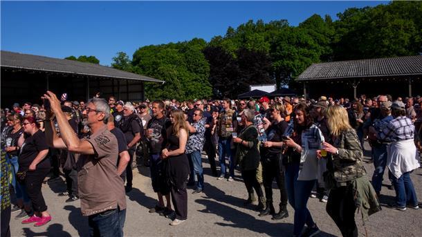 (Mit großer Bildergalerie) Harte Riffs und heiße Stimmung beim Rock House Festival (Mit großer Bildergalerie) Harte Riffs und heiße Stimmung beim Rock House Festival