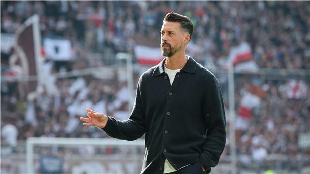 „Mentalitätsleistung“: St. Pauli siegt nach Rückstand Augsburgs Trainer Sandro Wagner.