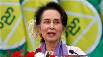 Aung San Suu Kyi wurde wegen zahlreicher angeblicher Verbrechen zu insgesamt 33 Jahren Haft verurteilt. Jetzt soll ihre Strafe um sechs Jahre verringert werden.
