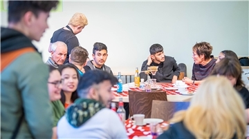 Ausbildungspatenschaften sollen Schülern an der Schule am Ernst-Reuter-Platz langfristig helfen.