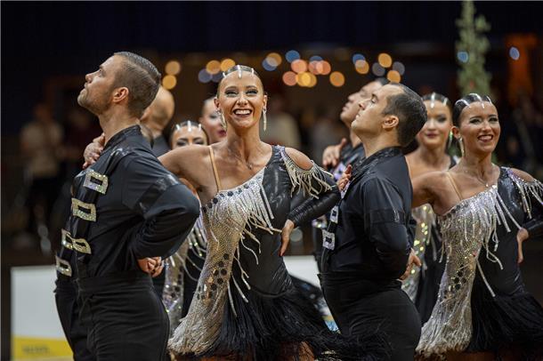 Ausdrucksstark und selbstbewusst: Beim Formationsfestival in der Stadthalle Brem...