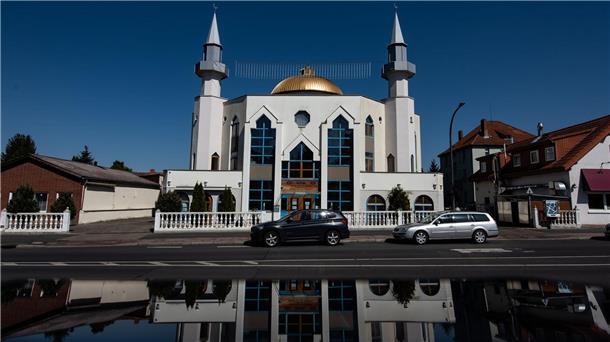 Drohbriefe gegen Moscheen: Mutmaßlicher Verfasser gefasst Außenaufnahme von der türkisch-islamischen Ditib-Moschee in Göttingen.