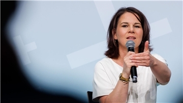 Außenministerin Annalena Baerbock hat auf dem Kirchentag auch über den Asylkompromiss gesprochen.