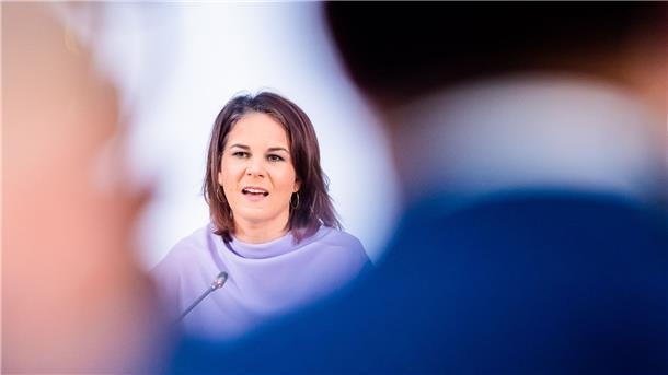 Zentralasien: Baerbock will Zeichen für EU-Annäherung setzen Außenministerin Annalena Baerbock reist für drei Tage nach Zentralasien.