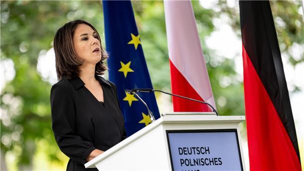 Baerbock: „Sicherheit Polens ist Deutschlands Sicherheit“ Außenministerin Annalena Baerbock Spricht beim Gedenken zum 84. Jahrestag nach dem Beginn des Zweiten Weltkriegs in Berlin.