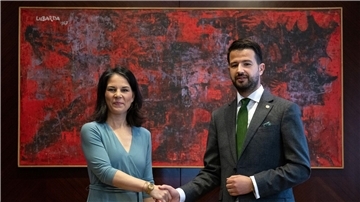 Außenministerin Annalena Baerbock wird bei ihrem Besuch in Montenegro von Jakov Milatovic, Präsident von Montenegro, zu einem Gespräch empfangen.