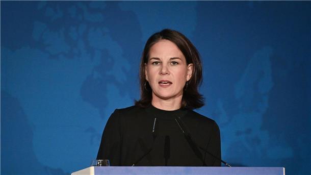 Baerbock plant Ukraine-Hilfe massiv auszuweiten Außenministerin Baerbock über Ukraine-Hilfe: „Unsere Unterstützung wird gerade auch für das nächste Jahr massiv weiter ausgebaut werden“.