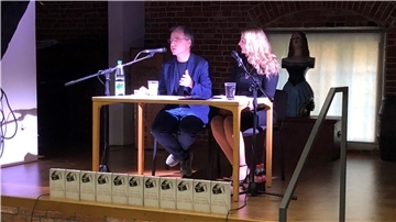 Autor David Safier und Schauspielerin Sandra Quadflieg begeisterten die Zuhörerinnen und Zuhörer.