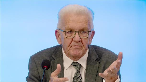 Kretschmann: Wir müssen irreguläre Migration begrenzen Baden-Württembergs Ministerpräsident Winfried Kretschmann.