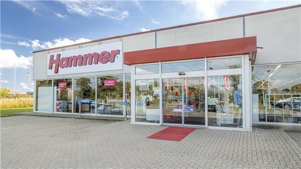 Außenansicht der „Hammer“-Filiale in Nordenham, die zum 30. Juni geschlossen wird.
