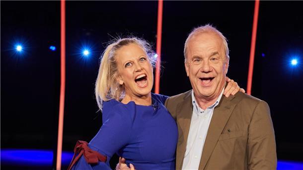„NDR Talk Show“ mit Jubiläumsausgabe Barbara Schöneberger und Hubertus-Meyer Burckhardt sind die Gastgeber der „NDR Talk Show“.