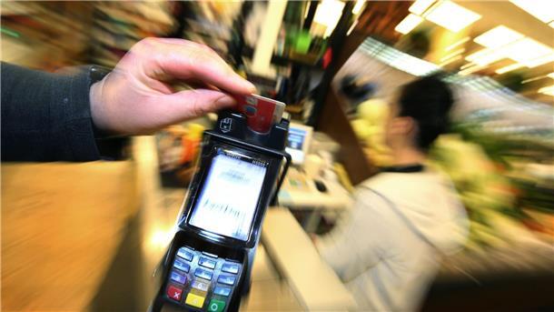 Erneut Zuwächse für bargeldloses Bezahlen mit der Girocard Bargeldloses Bezahlen wird in Deutschland immer beliebter.