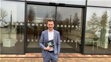 Bastian Ernst, Bundestagskandidat der CDU für den Wahlkreis 28 Delmenhorst - Wesermarsch - Oldenburg Land besuchte jetzt die Helios Klinik Wesermarsch.