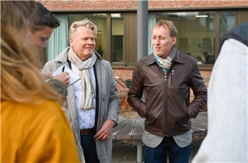 Bauherren, Planer und Kollegium stellen uns ihre neuen Schulen vor. Hier zeigen ...