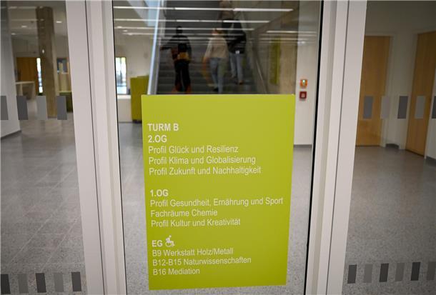 Bauherren, Planer und Kollegium stellen uns ihre neuen Schulen vor. Dies ist die...