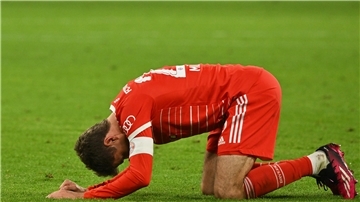 Bayern-Profi Thomas Müller kann es nicht fassen. Sein Klub ist raus aus dem DFB-Pokal.