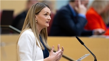 Bayern sei entschlossen, sich gegen den gefährlichen Konsum von Cannabis zu stemmen, sagt Gesundheitsministerin Judith Gerlach (CSU).