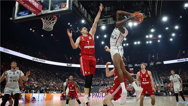 FC Bayern und Ulm vor Einzug ins Basketball-Finale Bayerns Basketballer stehen nach einem deutlichen Erfolg vor dem Einzug ins Playoff-Finale.