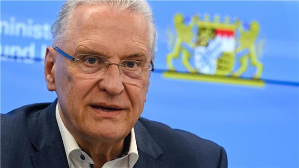 Bayerns Innenminister Joachim Herrmann spricht von „infam und hinterfotzig“ im Bezug auf die AfD im aktuellen Wahlkampf.