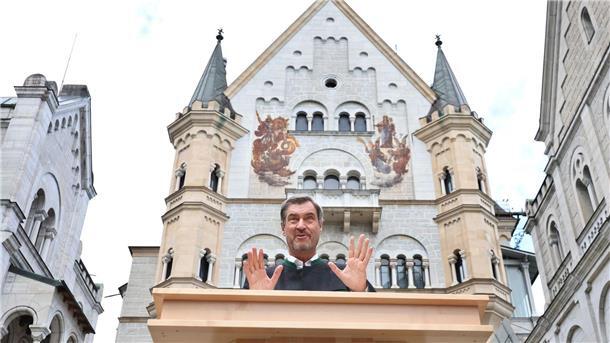 Bayerns Ministerpräsident Markus Söder besuchte das Schloss Neuschwanstein gerade erst. Er freut sich sehr über den Titel Welterbe.