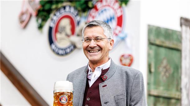 Wegen Díaz: Bayern-Boss macht launige Unschlagbar-Ansage Bayerns Präsident Herbert Hainer hat nach so einem Saisonstart seiner Fußballer gut lachen.