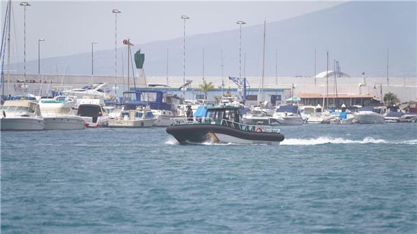 Beamte der spanischen Guardia Civil sind im Hafen von Barbate getötet worden. Das Entsetzen ist groß (Archivbild).