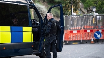 Beamte konnten den 21-Jährigen demnach im Londoner Stadtteil Chiswick ergreifen, wie die Metropolitan Police mitteilte.