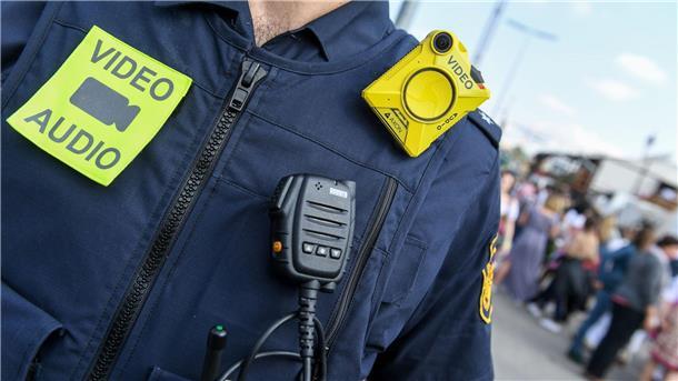 Terrorgefahr: Schärfere Kontrollen auf Wiesn Beamte sind mit Bodycams unterwegs. (Archivbild)