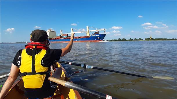 Begegnung auf der Unterweser.
