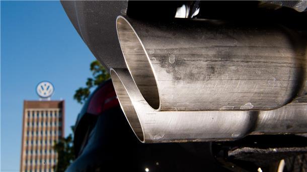 Die dreckigsten Autos fahren im Wendland Bei Abgasen und Volkswagen fällt vielen das Wort „Skandal“ als Ergänzung ein - die Heimat des Konzerns liegt beim Anteil sauberer Autos allerdings auf dem ersten Platz.