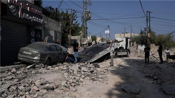 Unruhen im Westjordanland - Sorge vor Erstarken der Hamas Bei Auseinandersetzungen mit der Armee sowie mit radikalen israelischen Siedlern starben seit dem 7. Oktober bereits mehr als 130 Palästinenser im Westjordanland.