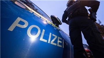 Bei dem Einsatz waren rund 200 Beamte beteiligt - sie durchsuchten Objekte in mehreren Teilen von Deutschland (Symbolbild).