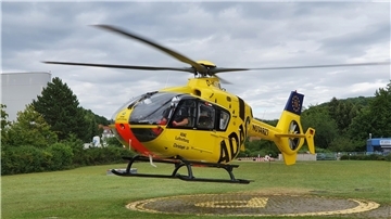 Bei dem schweren Unfall im Kreis Osterholz am Sonntagmorgen kam auch ein Rettungshubschrauber zum Einsatz. (Symbolbild)