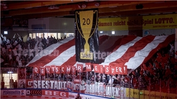 Bei den Spielen der Pinguins ist immer was los.