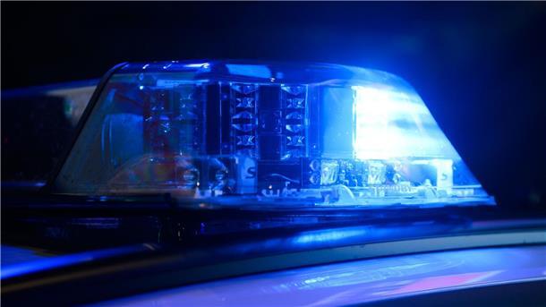 Polizei sucht 35-Jährigen aus psychiatrischer Klinik Bei der Fahndung nach dem 35-Jährigen bittet die Polizei die Bevölkerung um Mithilfe. (Symbolbild)