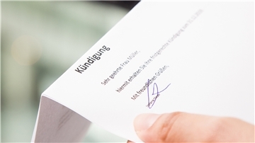 Bei der Korrespondenz mit schwerbehinderten GHB-Mitarbeitern, denen nun gekündigt werden soll, sind versehentlich Namen und Daten aller 140 Kollegen veröffentlicht worden, die ihren Arbeitsplatz verlieren. 