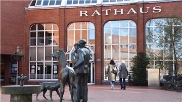 Neue Mehrheitsverhältnisse im Rat der Stadt Zeven - und damit auch ein neuer Bürgermeister. Bei der Ratssitzung am Donnerstag wurden nicht nur neue Bürgermeister gewählt, sondern auch einige Ausschüsse umgestaltet.