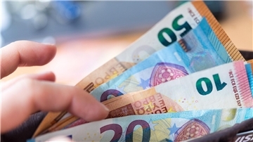 Bei der Überweisung des Geldes hakt es offenbar an der Umsetzung.
