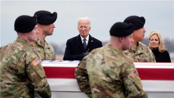 Bei Drohnenangriffen in Jordanien starben drei US-Soldaten. Die USA reagierte laut Medienberichten nun mit Gegenschlägen auf Irak und Syrien.