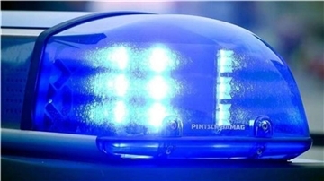 Bei einem Auffahrunfall auf der B 75 zwischen der Anschlussstelle Stuckenborstel und Sottrum ist am Mittwochnachmittag eine 35-jährige Frau verletzt worden. Das teilte die Polizei mit.