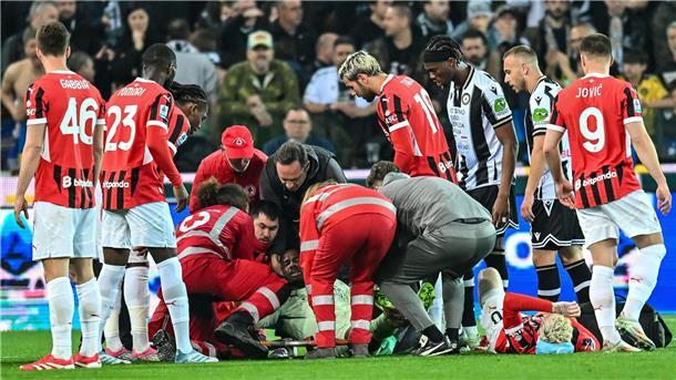 Brutaler Zusammenprall: Frankreich-Keeper Maignan verletzt Bei einem heftigen Zusammenprall hat sich Milan-Torwart Mike Maignan verletzt.
