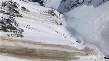Bei einem Lawinenabgang in den Ötztaler Alpen in Österreich sind drei Wintersportler aus den Niederlanden ums Leben gekommen.