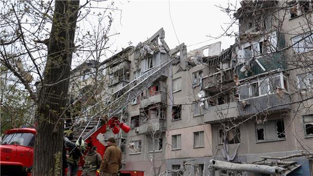 Rakete in Wohnviertel: Tote und Verletzte in Slowjansk Bei einem russischen Angriff in Slowjansk gibt es mehrere Tote und Verletzte.
